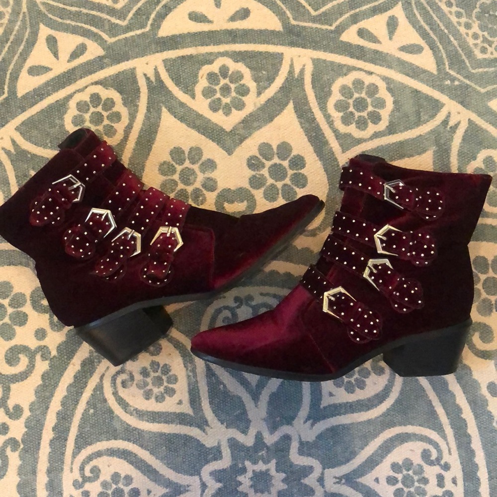 Velvet booties